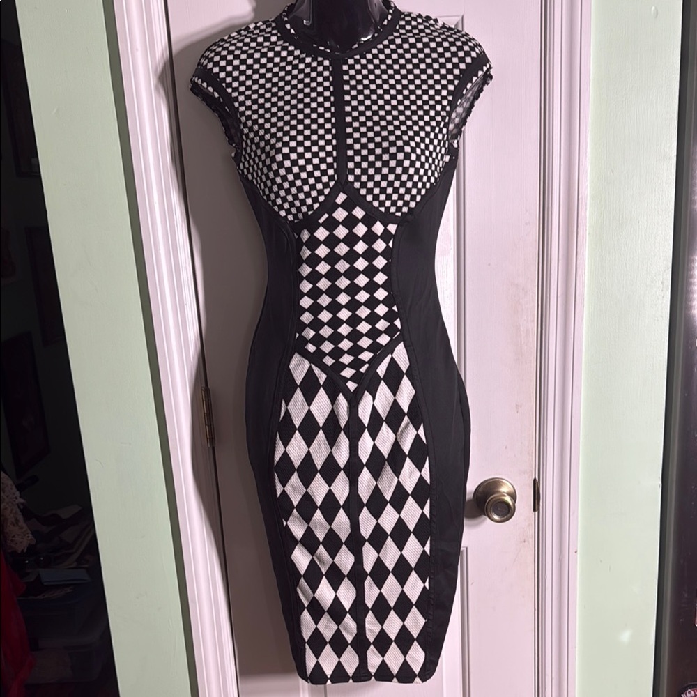 A X Paris Black & White Geometric Cap Sleeve Body-con Pencil Goth Barbie Dress